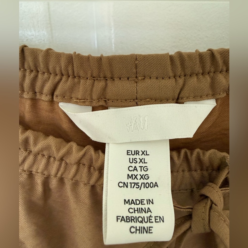 H&M Drawstring Viscose Pants - Picture 3 of 7